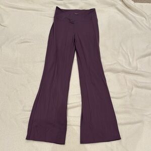 Amazon purple flare leg yoga pants/lettings